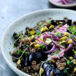 Rødbedesalat med quinoa og syltede rødløg | www.juliekarla.dk