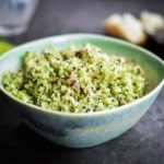 Broccoli couscous med quinoa, basilikum og parmesan